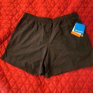 Columbia quick dry shorts with sun protection NEW